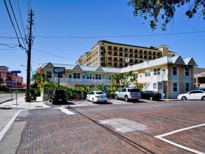 Clearwater Beach Suites 103 condo