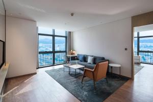 Posezení v ubytování Holiday Inn Express Shenzhen Haiyuan City by IHG