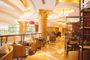 Restorāns vai citas vietas, kur ieturēt maltīti, naktsmītnē Hong Van Grand Hotel