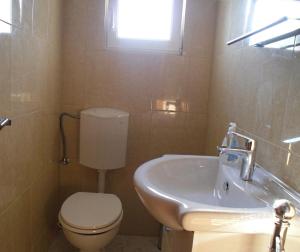 Ένα μπάνιο στο Apartment Ivica