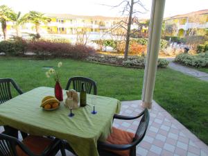 A garden outside Villaggio Ducale 012
