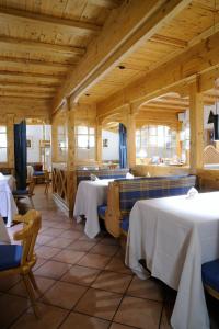 En restaurant eller et andet spisested på Sport Hotel Alpina