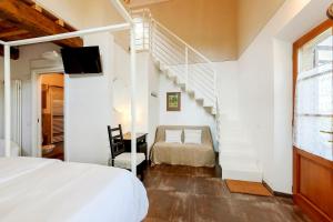 A bed or beds in a room at Agriturismo Apparita