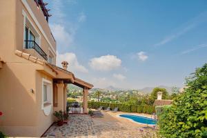 Galeriebild der Unterkunft 3 Bed House - Sleeps 6 - Pool - Garden - Parking in Atamaría