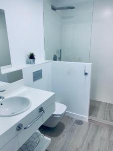 pisos con piscina barrio exclusivo-WizinkCenter, Madrid ...