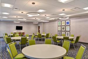 Afbeelding uit fotogalerij van Holiday Inn Express & Suites - Ottawa, an IHG Hotel in Ottawa