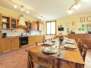 Kuchyň nebo kuchyňský kout v ubytování Villa in Tuscany with Private Pool & Views