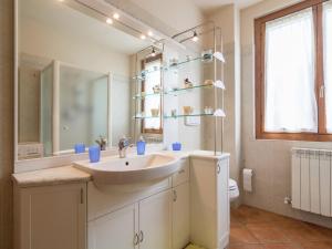 Koupelna v ubytování Villa in Tuscany with Private Pool & Views