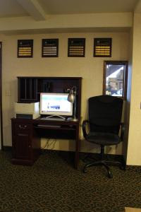 TV a/nebo společenská místnost v ubytování Quality Inn & Suites Goldendale
