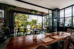 THE WOOD餐厅或其他用餐的地方