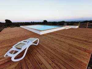 The swimming pool at or close to B&B Al Tramonto Portopalo