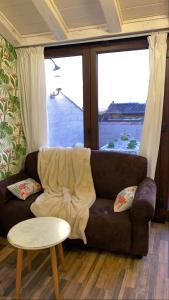 A seating area at Apartamentos A Poniente