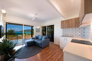 Kuchyň nebo kuchyňský kout v ubytování 49 On Airlie - Airlie Beach