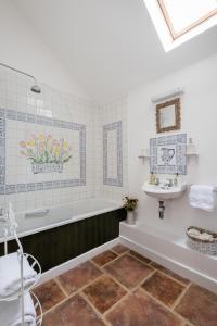Ванна кімната в Heathfield Estate