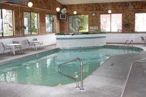 Gallery image of Budget Host Inn & Suites in Saint Ignace