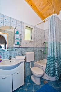 Koupelna v ubytování Beach bay Smokvina-20 meter from beach