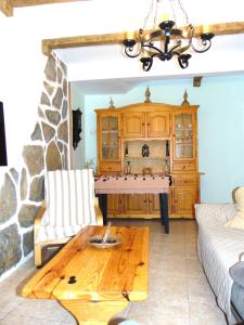 Ruang duduk di Casa Rural El Boyo