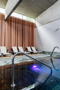 Poolen vid eller i närheten av Axis Viana Business & SPA Hotel