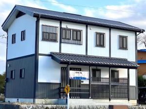 The building in which A villát is located