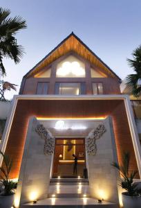 Onesouth Boutique Hotel Pulau merah的门面或入口