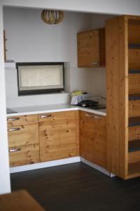 Kuchyňa alebo kuchynka v ubytovaní Zagreb Camp Bungalows