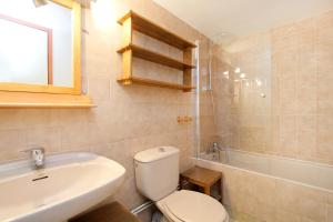 Koupelna v ubytování Très bel appartement 4 pers Chalet Les Lupins - Les 2 Alpes + 13 fotografií