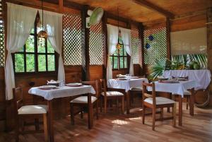 Restaurace v ubytování Hotel El Chital