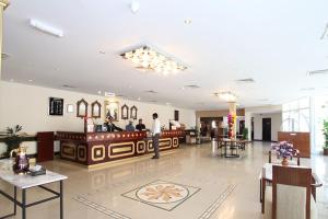 Lounge atau bar di Ramee Dream Resort