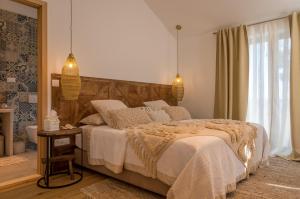 Katil atau katil-katil dalam bilik di Luxury Beachfront Villa Brac Bliss with private pool at the beach on Brac island - Sumartin +89 gambar