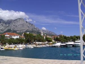 Fotografie z fotogalerie ubytování Beautiful view and apartment for family v destinaci Baška Voda