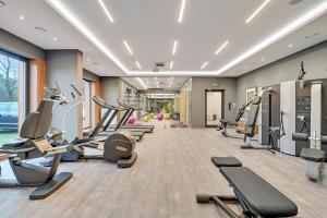 Posilňovňa alebo fitness centrum v ubytovaní Baltica Sky by TriApart