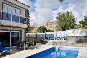 The swimming pool at or close to Villa Lovisi