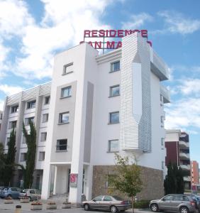 Budova, kde se aparthotel nachází