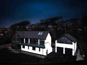 The Wee Glasshouse - Stunning views of Dalgety Bay