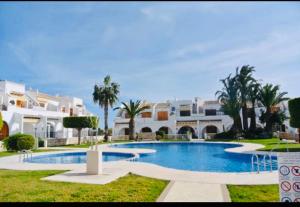 Fotografia z galérie ubytovania 2-Bed Apartment 10 min drive to the Beach! v destinácii Ciudad Quesada