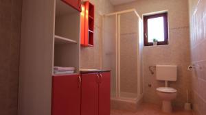 Koupelna v ubytování Apartments Miko + 115 fotografií