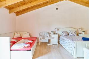Posteľ alebo postele v izbe v ubytovaní Spacious villa with sea view in Olivella + private pool