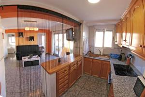 
Una cocina o zona de cocina en 3 bedrooms appartement with city view balcony and wifi at Villena
