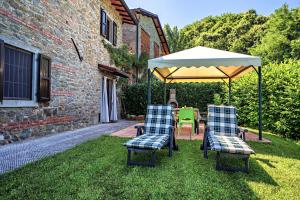 Vonkajšia záhrada v ubytovaní Cozy House in Castelnuovo di Garfagnana + Large Garden