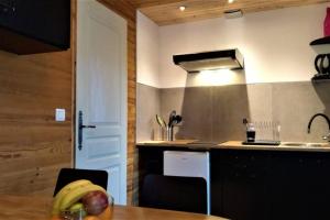 A cozinha ou kitchenette de Studio 32m2 - dans propriété avec vue imprenable sur le Lac du Salagou