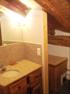 Баня в Chalet de 5 chambres avec jardin amenage et wifi a Sainte Foy Tarentaise a 1 km des pistes