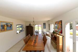Φωτογραφία από το άλμπουμ του Villa de charme aux Arcs avec piscine privée σε Les Arcs sur Argens