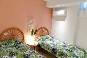 Posteľ alebo postele v izbe v ubytovaní Elegant Villa Marbella + Pool