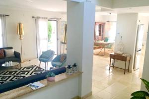 Posedenie v ubytovaní Elegant Villa Marbella + Pool