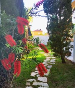 Vonkajšia záhrada v ubytovaní Elegant Villa Marbella + Pool