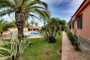 拉馬塔的住宿－2 bedrooms villa with private pool enclosed garden and wifi at Torrevieja 5 km away from the beach，相簿中的一張相片