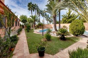 Gallery image of 2 bedrooms villa with private pool enclosed garden and wifi at Torrevieja 5 km away from the beach in La Mata