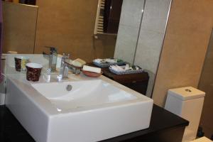 Łazienka w obiekcie BERNABEU, luxury y luminoso apartamento entero