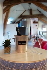 Afbeelding uit fotogalerij van Loveappart21 Pimentez votre vie de couple in Dijon +13 foto's