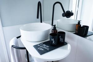 Foto da galeria de A House in Estoril - Adults Only em Estoril